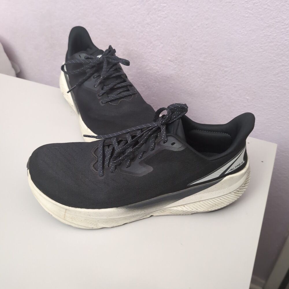 Altra Experience Flow Shoe Men’s Size 10 Black/White Running Shoes